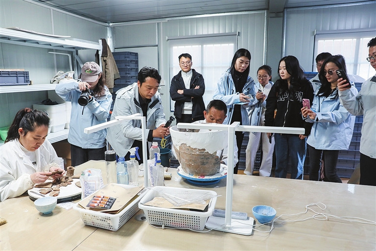 行走錫山 對話古今